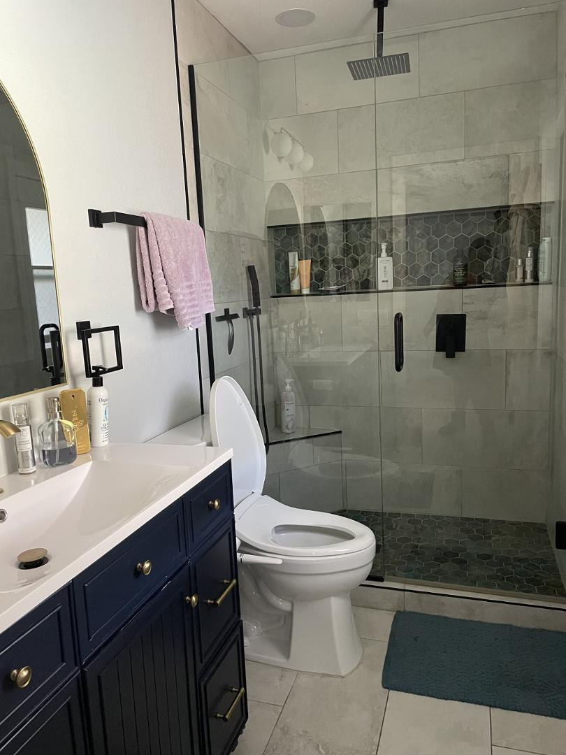 4616 E Pershing Avenue