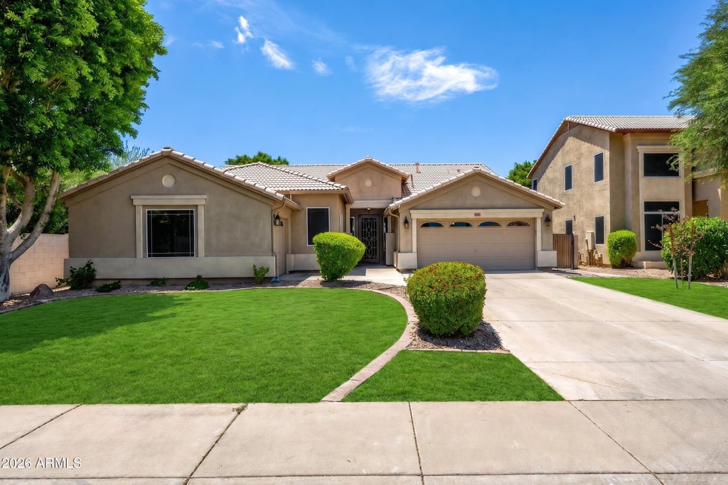 Photo of 1334 N Constellation Way, Gilbert, AZ 85234 (MLS # 7074923)