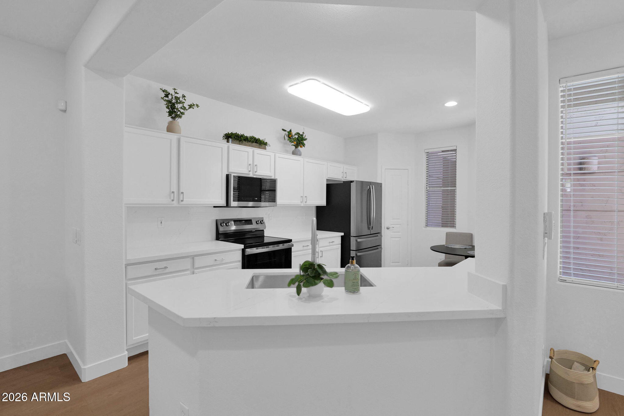 15221 N CLUBGATE Drive 1023