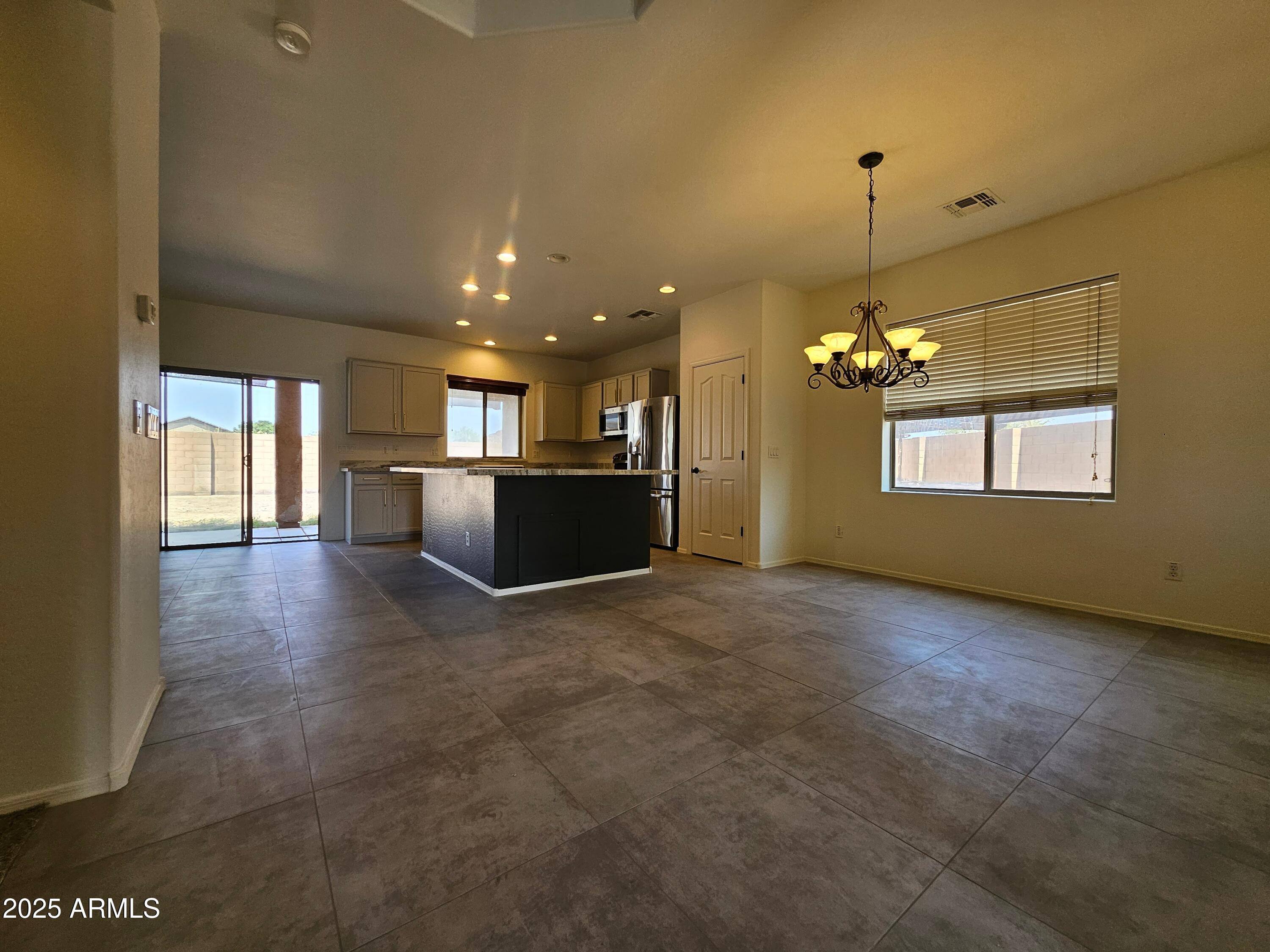 32310 N CHERRY CREEK Road