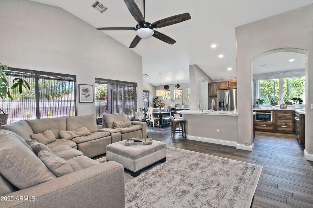 Photo of 1088 S Roca Street, Gilbert, AZ 85296 (MLS # 6927917)