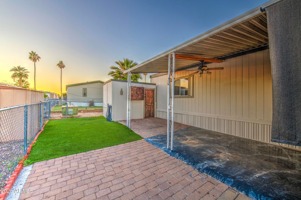 Photo of 19401 N 7st Street, Phoenix, AZ 85024 (MLS # 6952489)