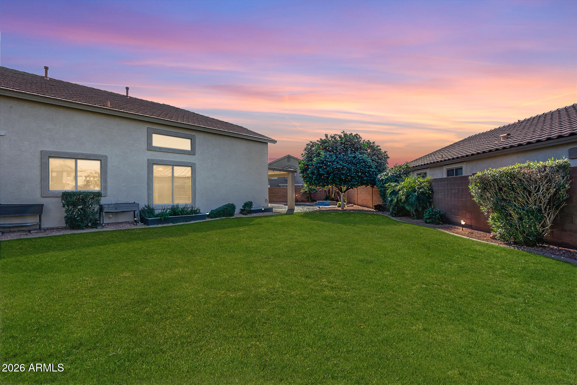 15427 W MESCAL Street