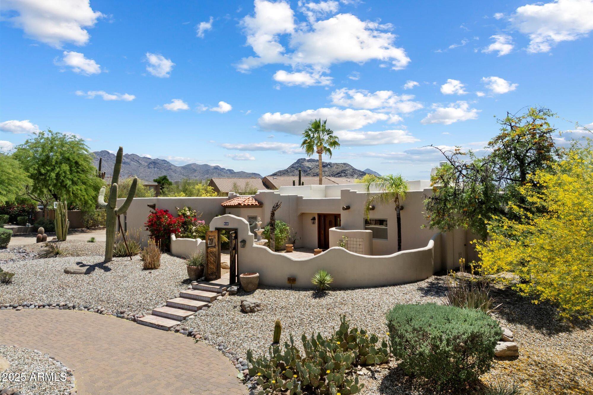 9349 E CALLE DE VALLE Drive