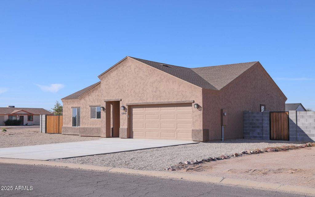 Photo of 13562 S Huntington Road, Arizona City, AZ 85123 (MLS # 6896393)