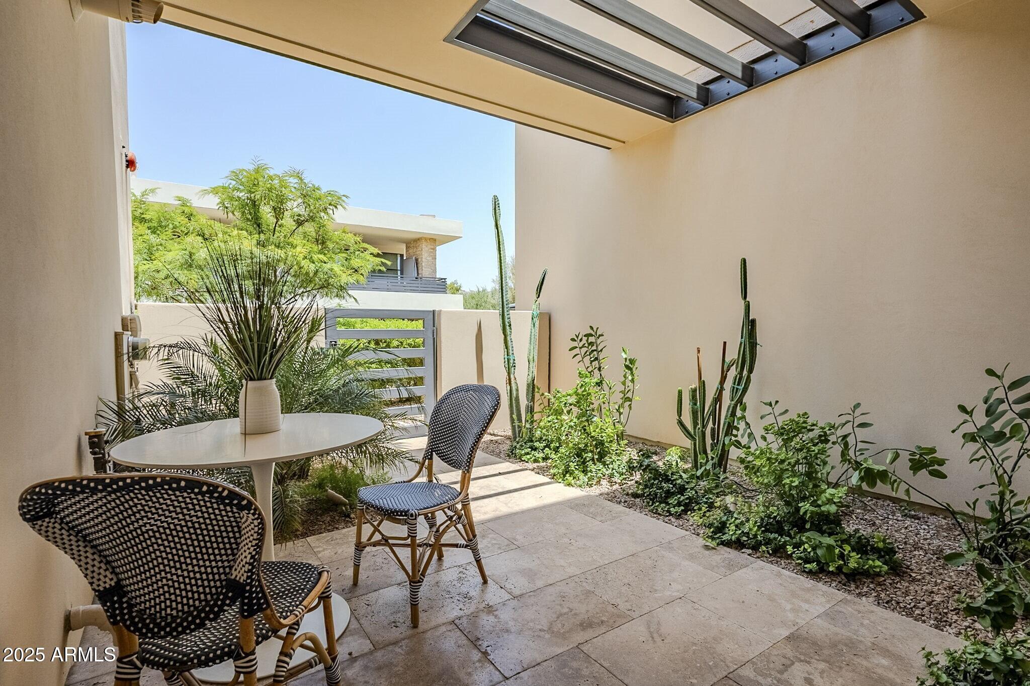 5587 E EDWARD Lane