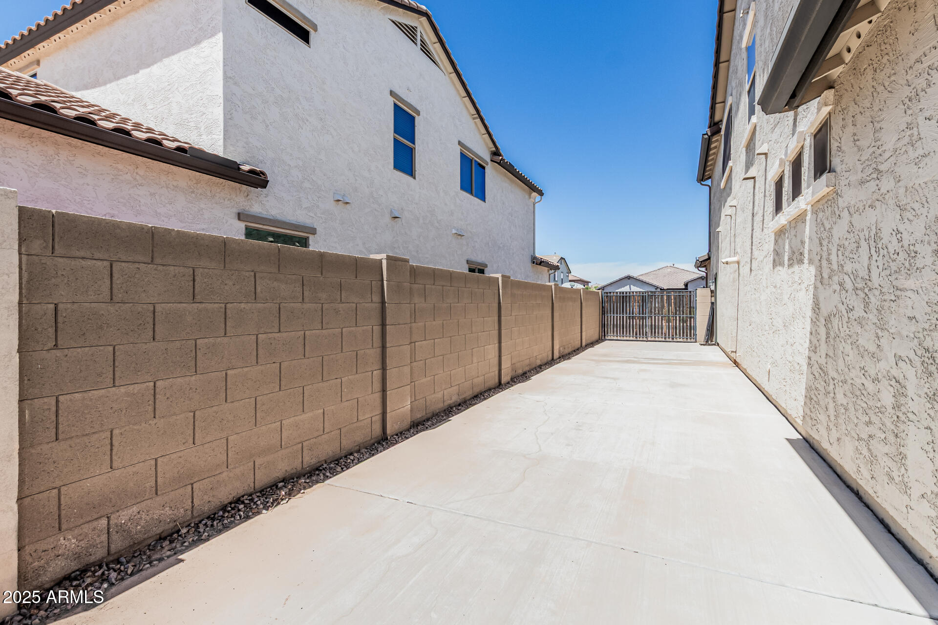 3067 E TRIGGER Way
