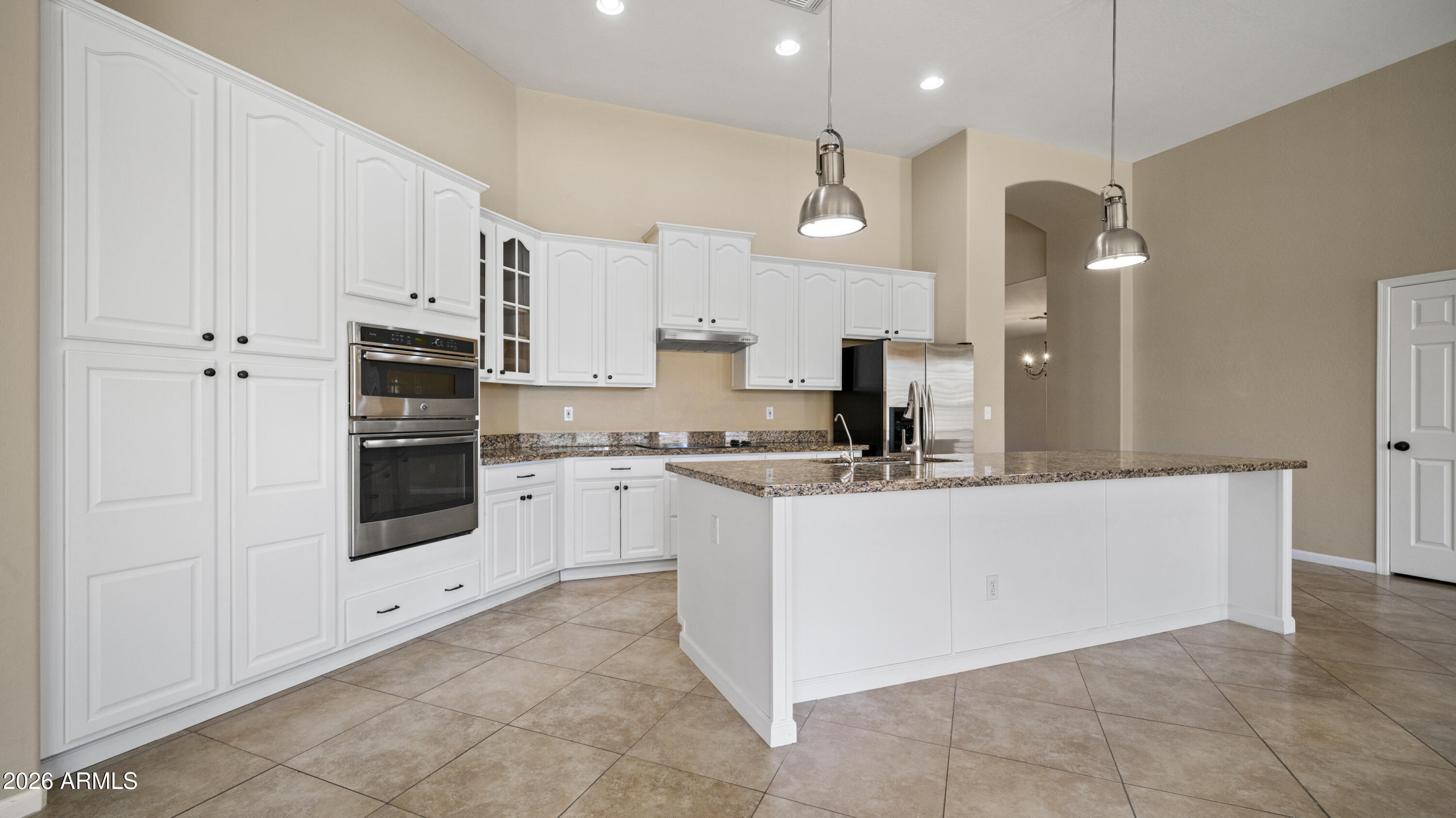 313 W VERDE Lane