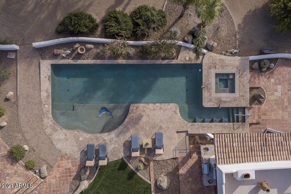 EQUESTRIAN ESTATE - Residential