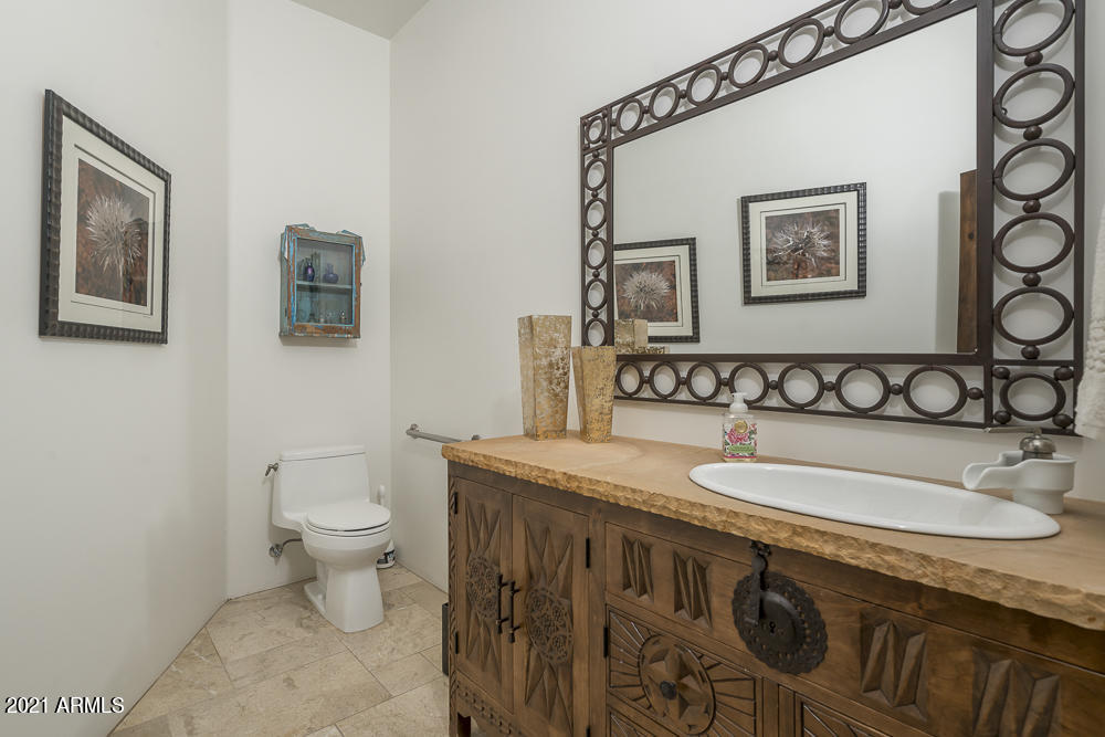 EQUESTRIAN ESTATE - Residential