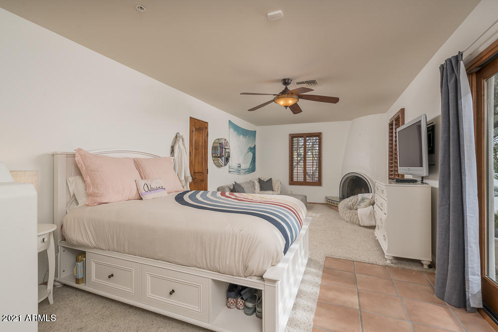 EQUESTRIAN ESTATE - Residential