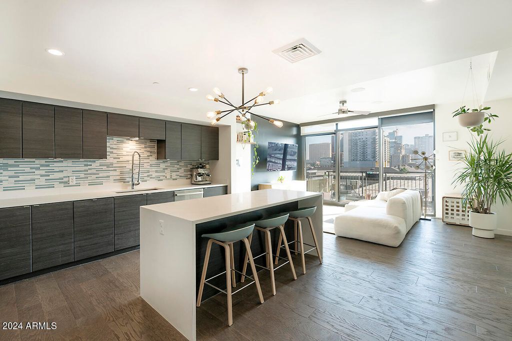 Photo of 200 W Portland Street #715, Phoenix, AZ 85003 (MLS # 6919801)