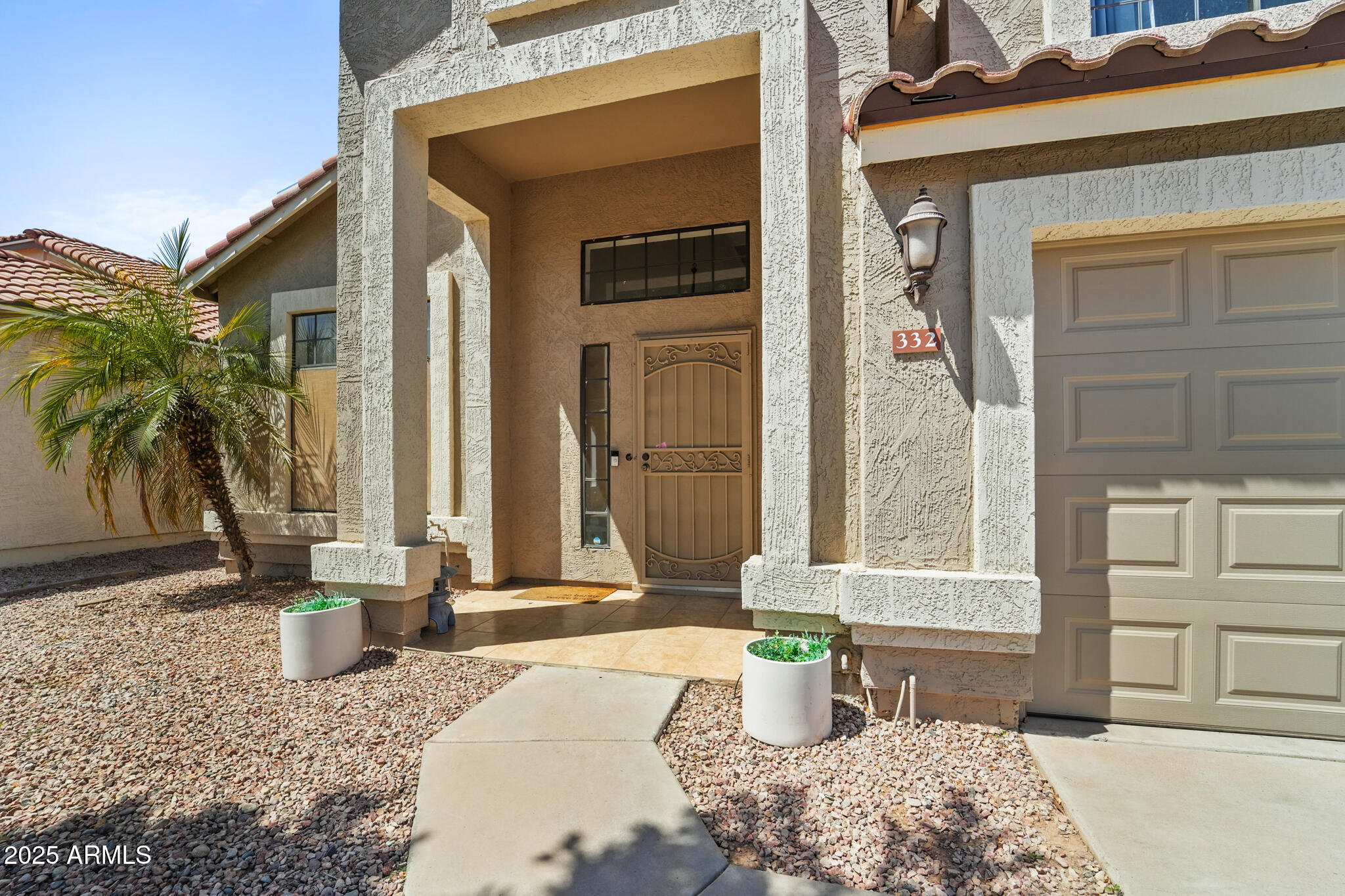 332 N COBBLESTONE Street