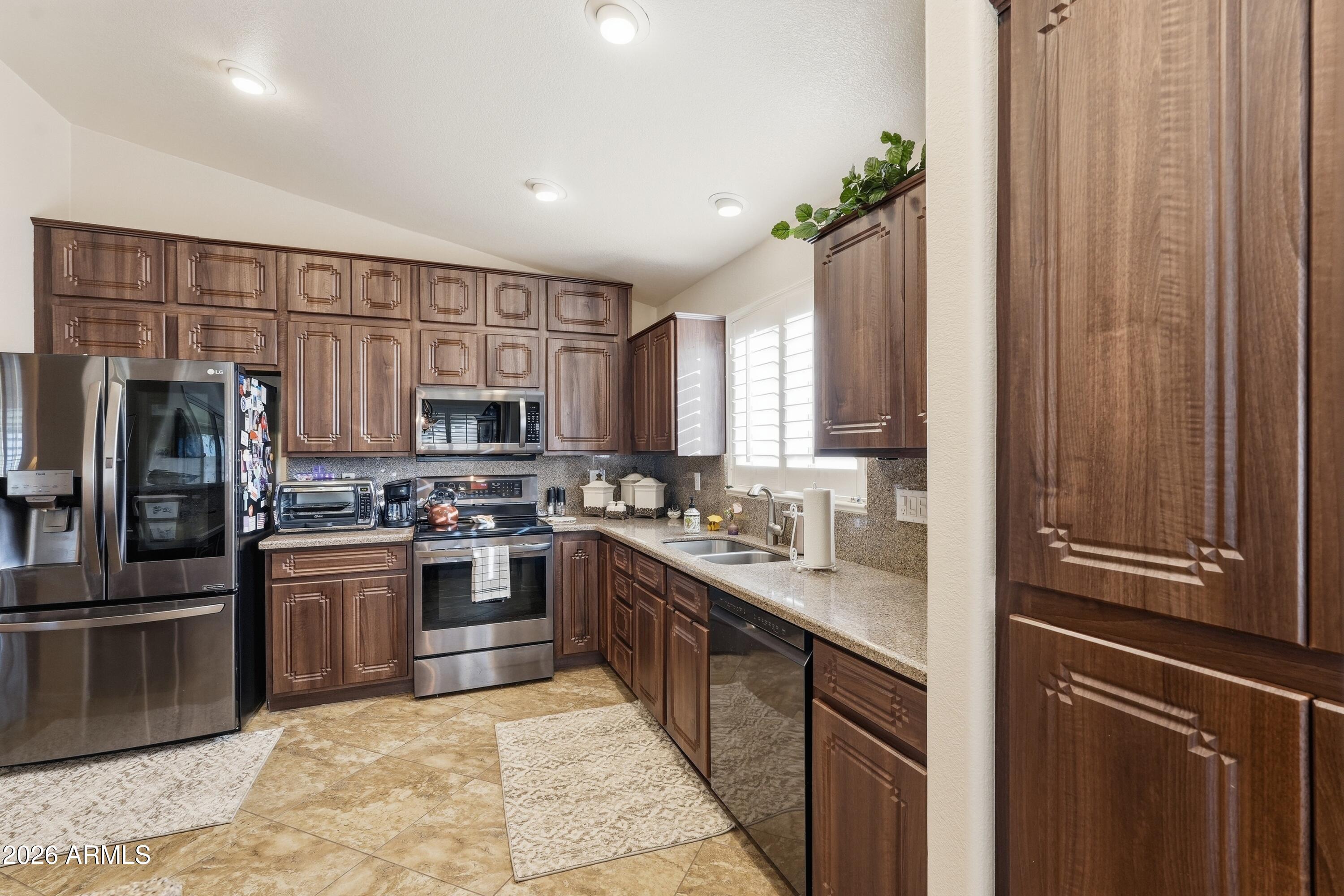 VENTANA LAKES - Residential