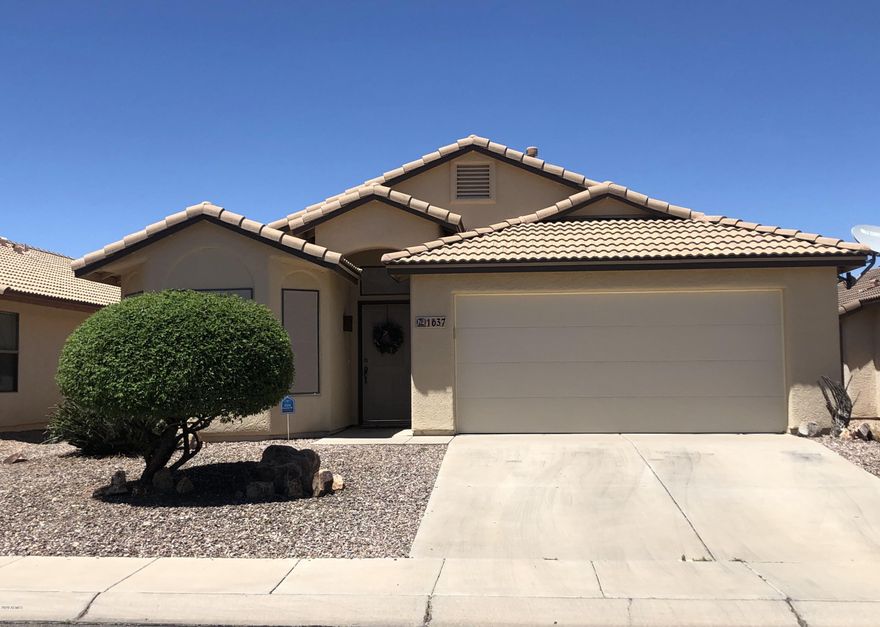 This 3BD/2BA/2CG 1659 sf rental property in the Silverado subdivision located in Sierra Vista, AZ is close to Fort Huachuca, shopping, and schools. This beautiful home has stainless steel appliances, a pantry, custom tile and laminate flooring, a garden tub in the master bath, double vanity sinks, a spacious family room, and a covered patio with a low-maintenance backyard. This rental home will not last long! Available July 1, 2020. Please call to schedule a showing today.