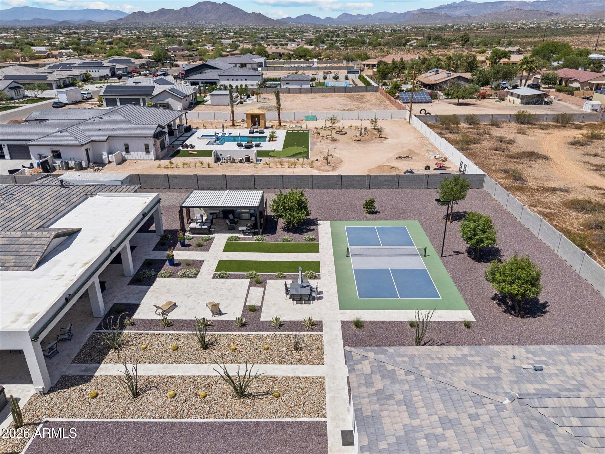 NORTH MOUNTAIN ESTATES - Residential