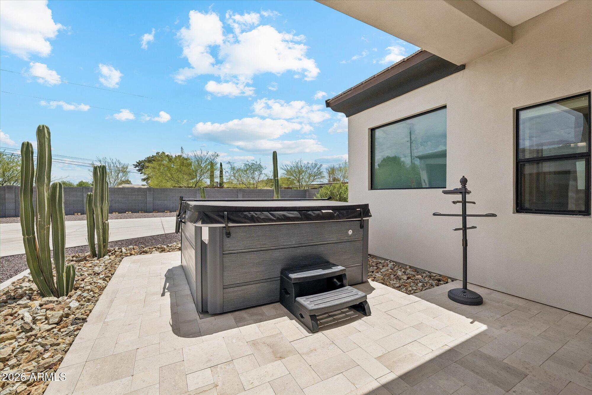 NORTH MOUNTAIN ESTATES - Residential