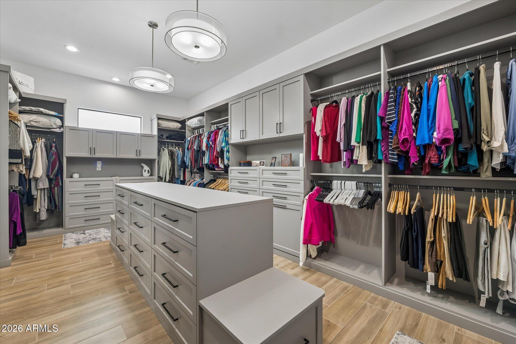 NORTH MOUNTAIN ESTATES - Residential