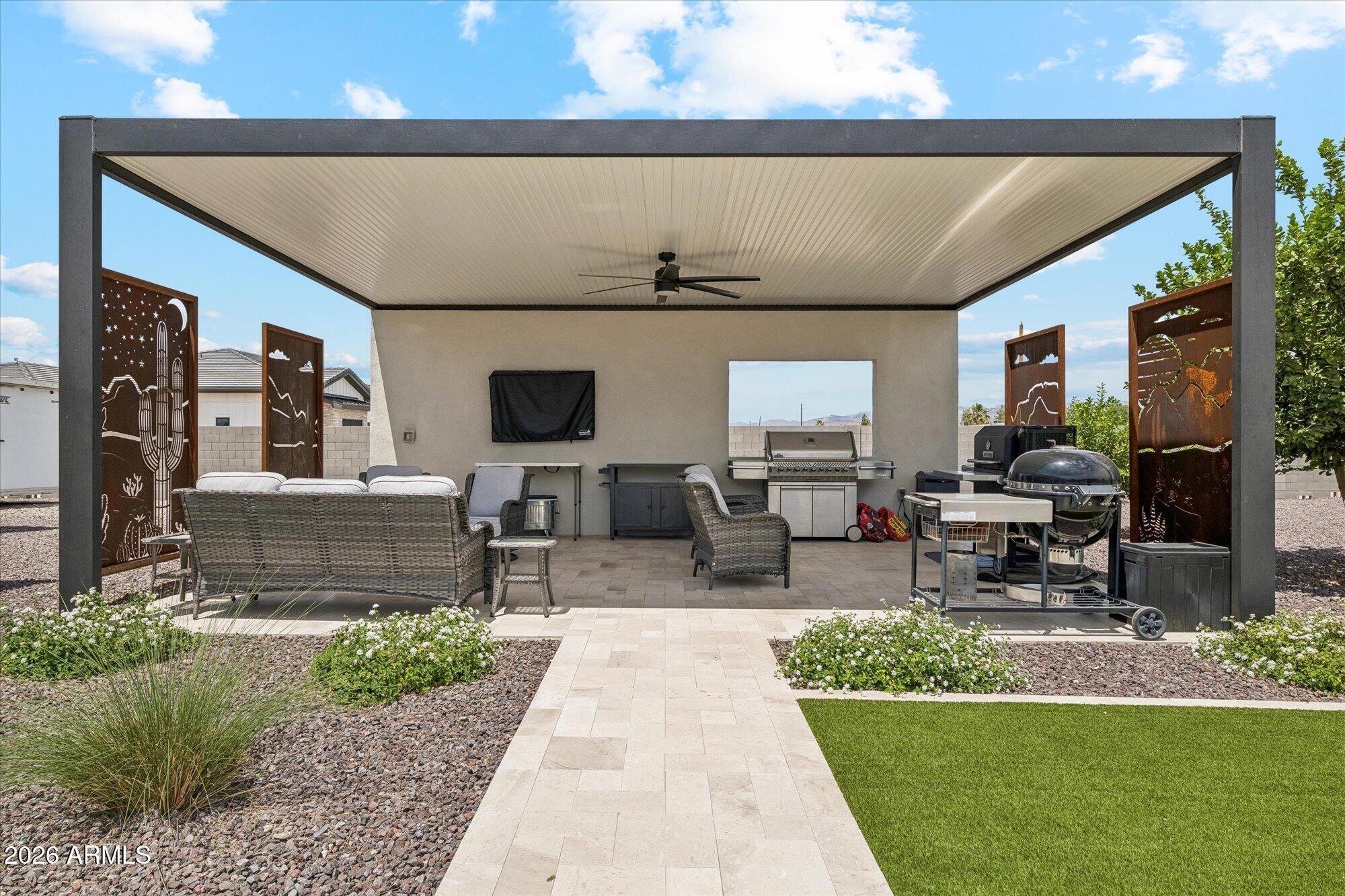 NORTH MOUNTAIN ESTATES - Residential