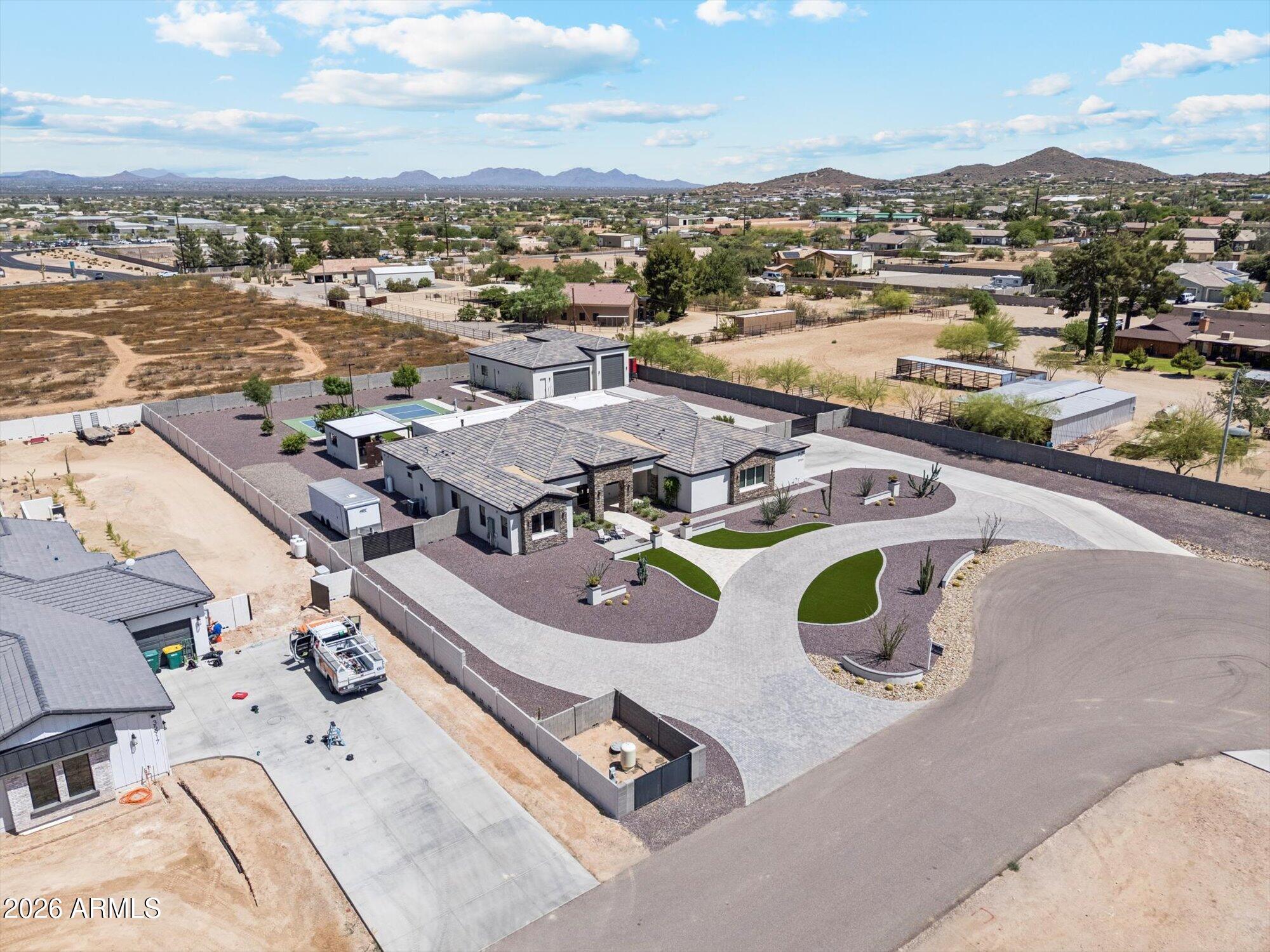 NORTH MOUNTAIN ESTATES - Residential