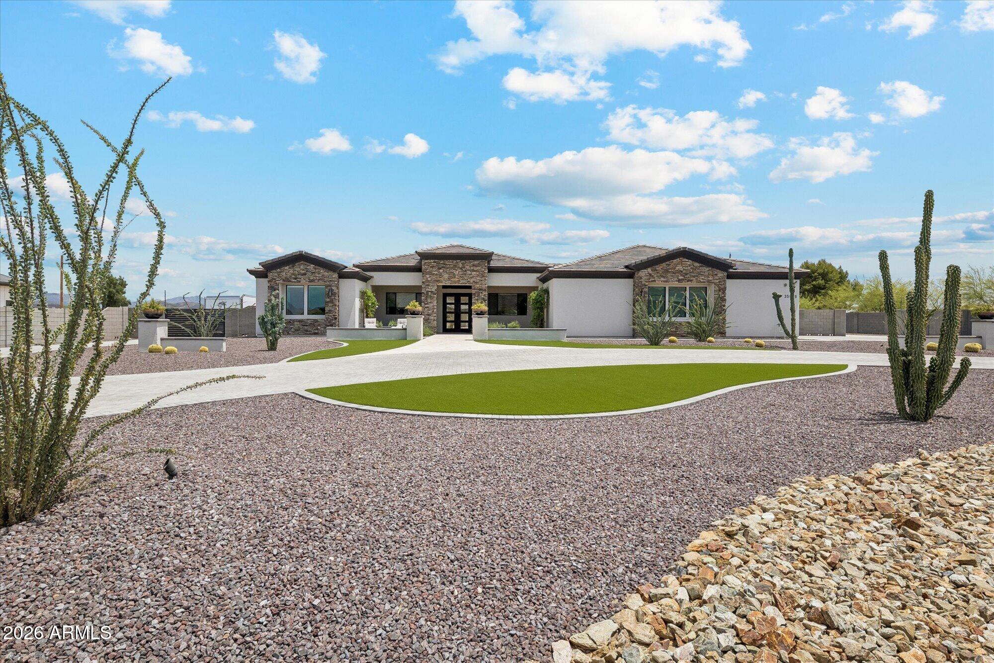 NORTH MOUNTAIN ESTATES - Residential