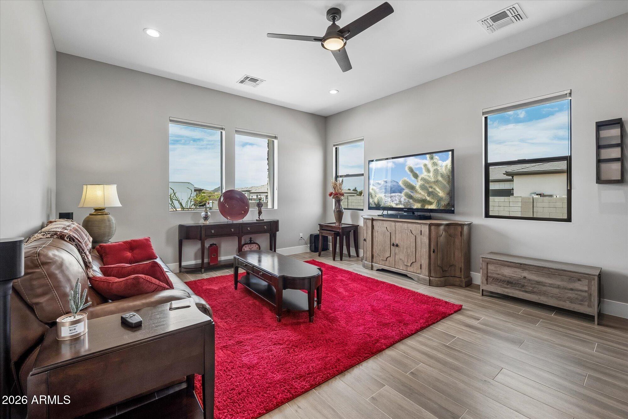 NORTH MOUNTAIN ESTATES - Residential