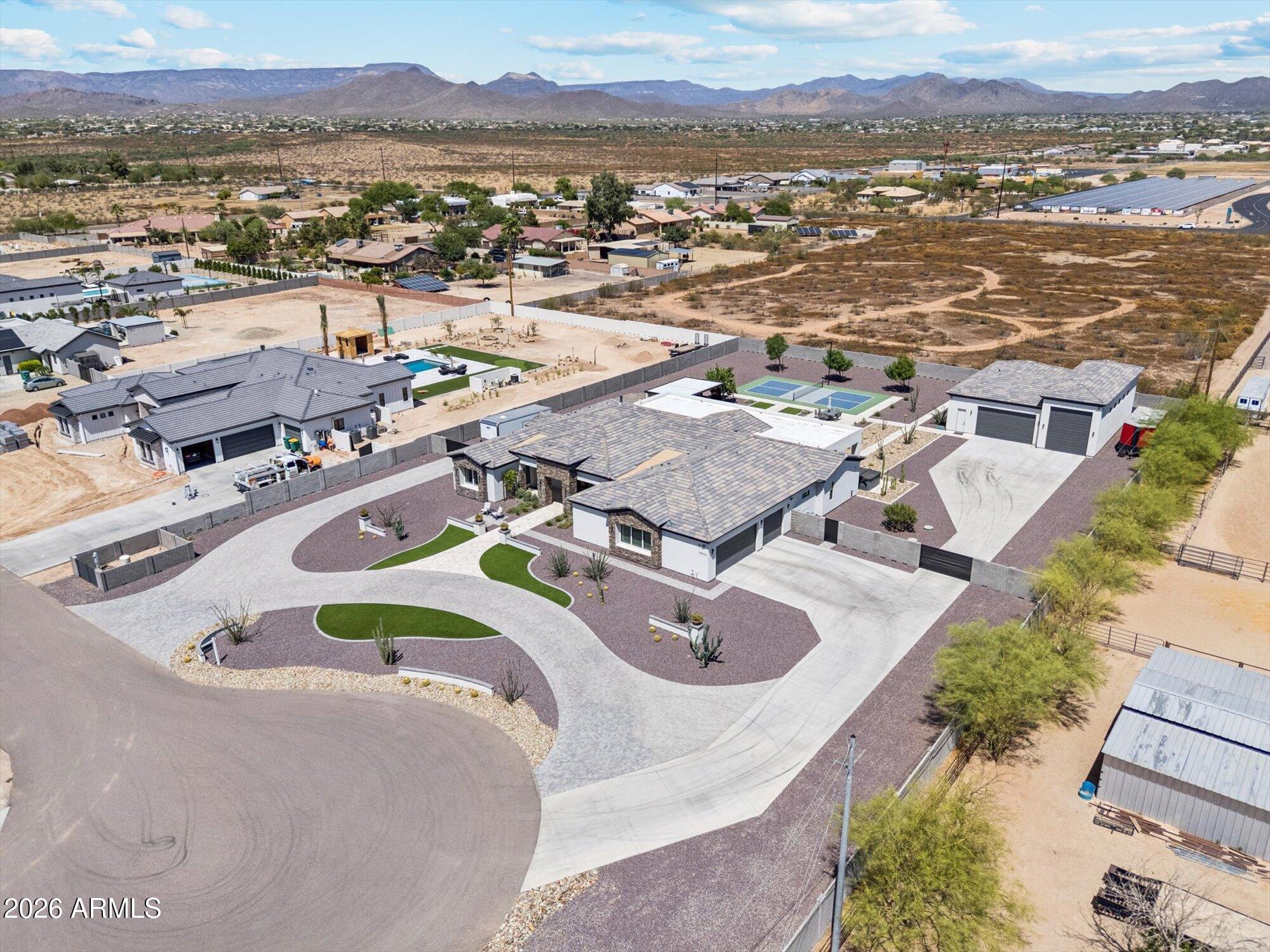 NORTH MOUNTAIN ESTATES - Residential