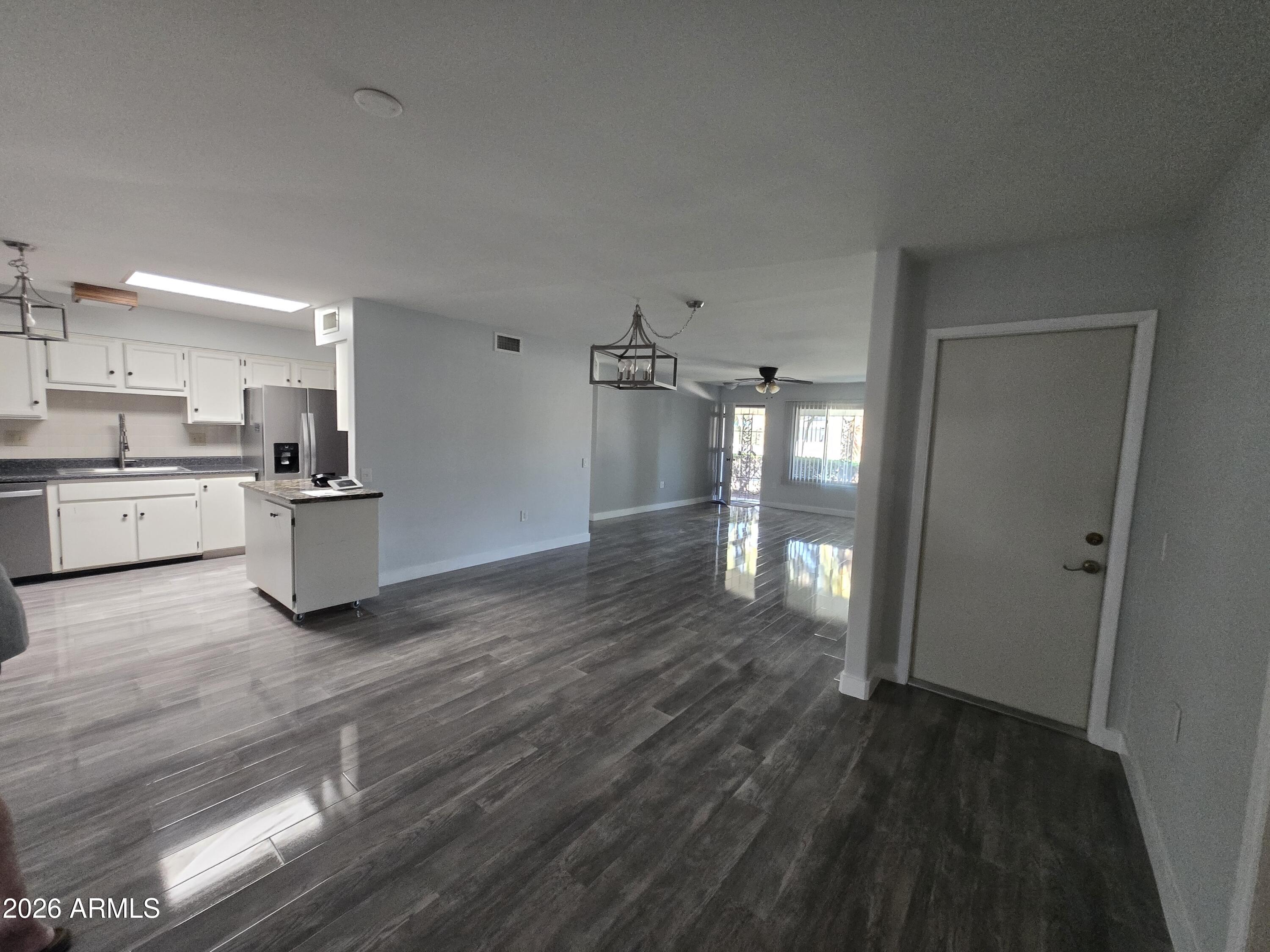 10049 W OAKMONT Drive