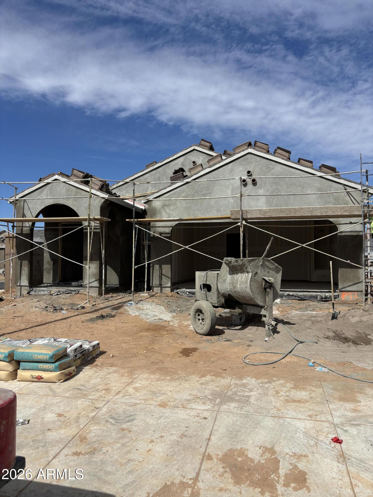 5642 E HORNBLENDE Way