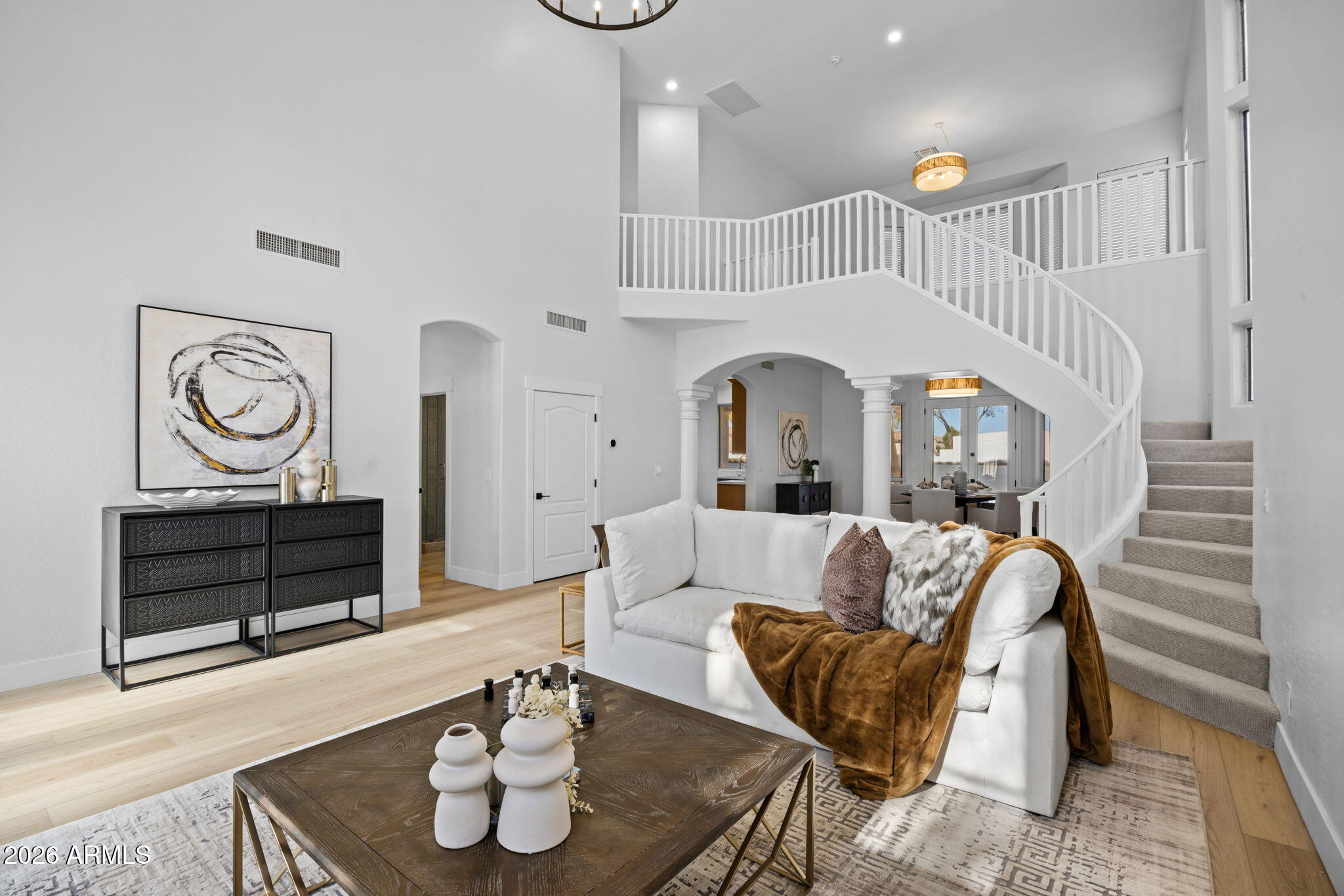 1442 W LAUREL Avenue