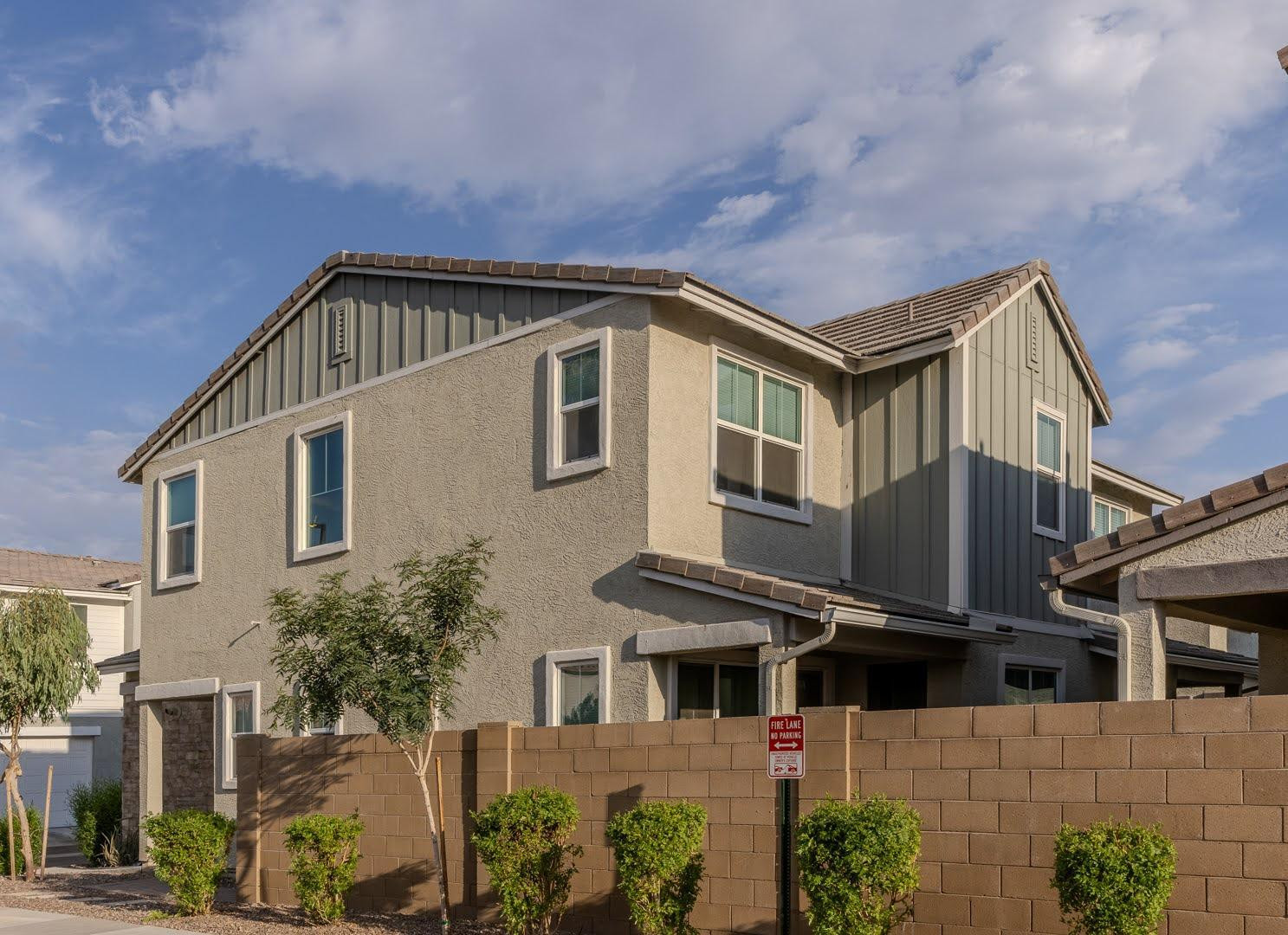 1111 W DIAMONDBACK Drive