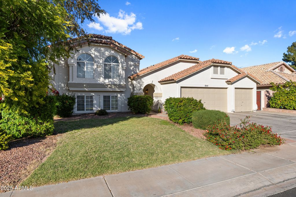 Photo of 844 E San Remo Avenue, Gilbert, AZ 85234 (MLS # 6961123)