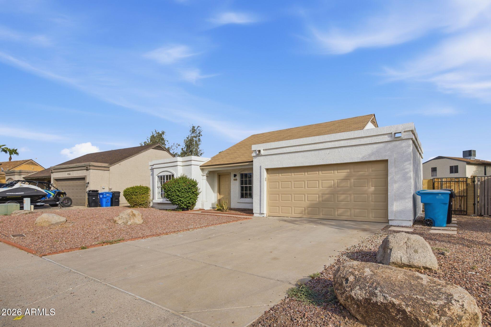 4509 W TOPEKA Drive
