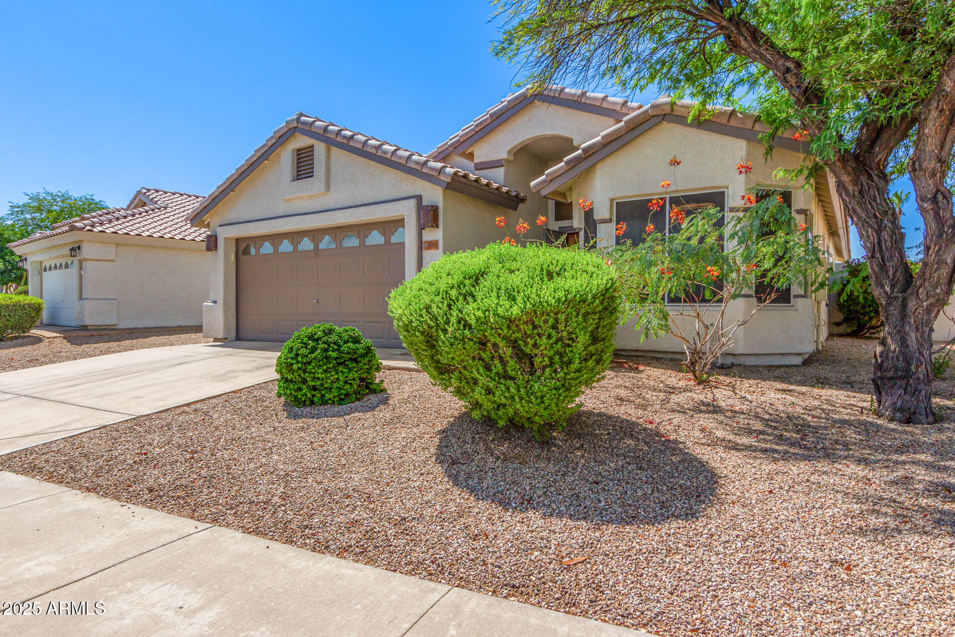 1701 E COUNTRYWALK Lane