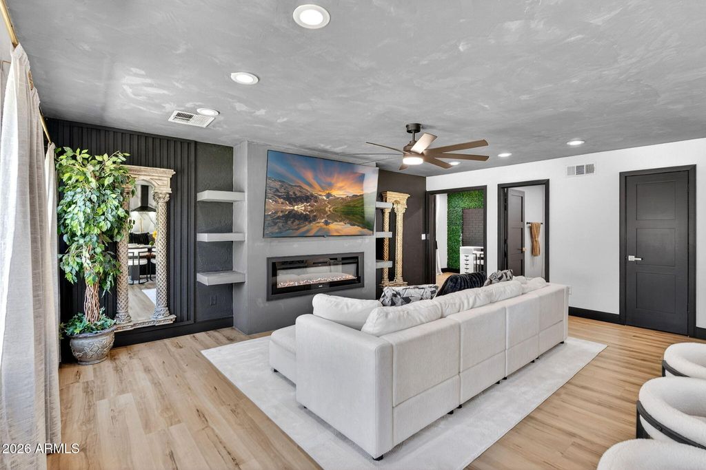 Photo of 1350 E Gail Court, Gilbert, AZ 85296 (MLS # 7028404)