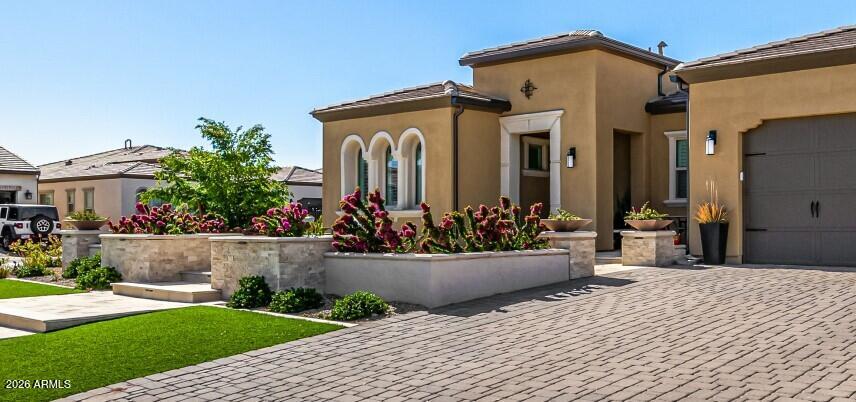 338 E BITTERCRESS Avenue