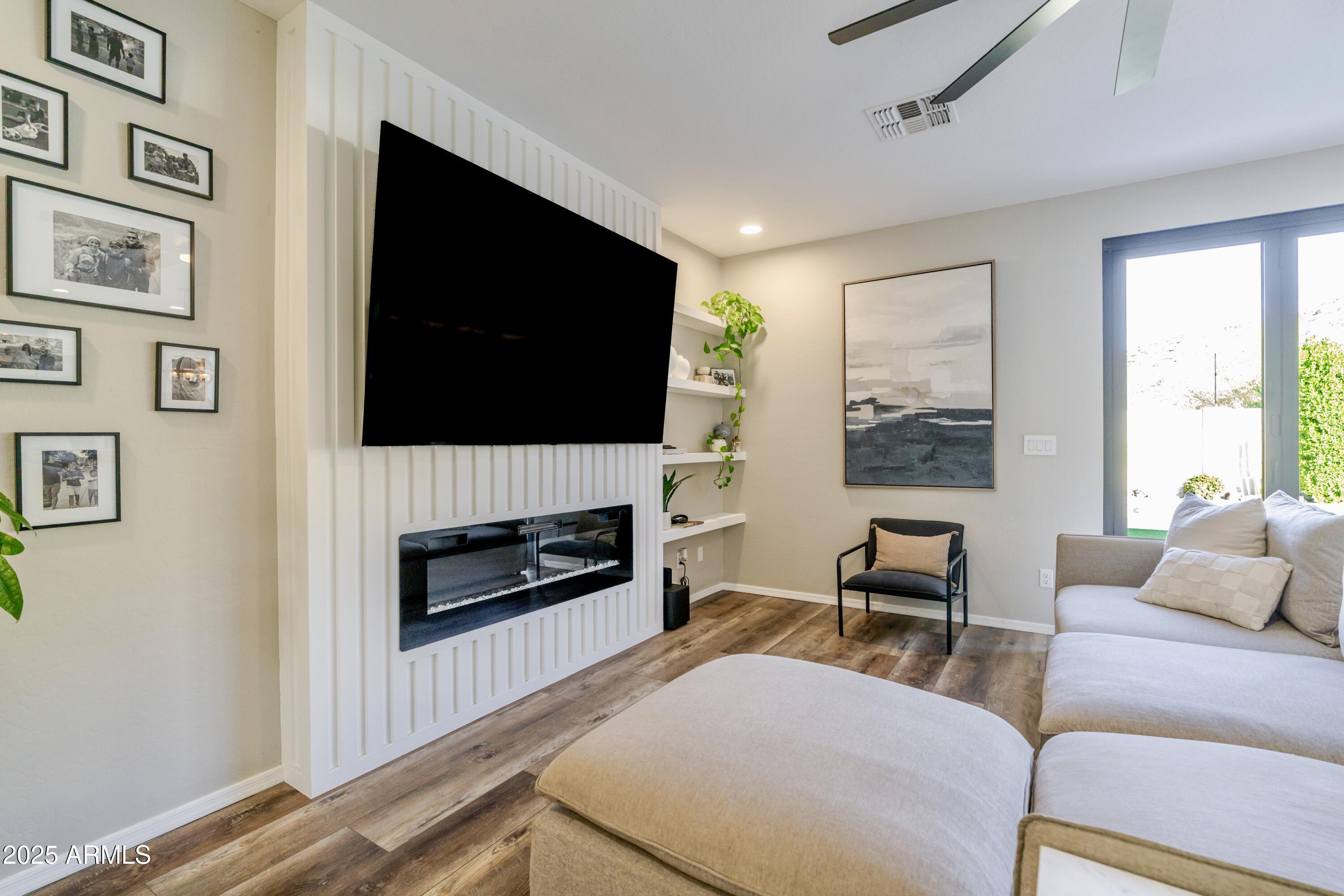 1640 E CIELO GRANDE Avenue