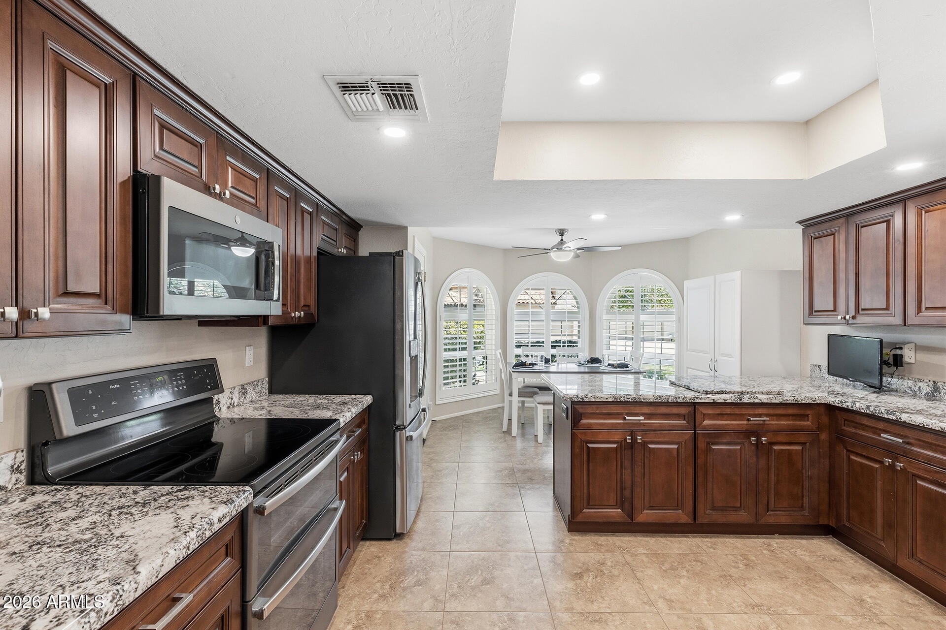 4113 E PARADISE Drive