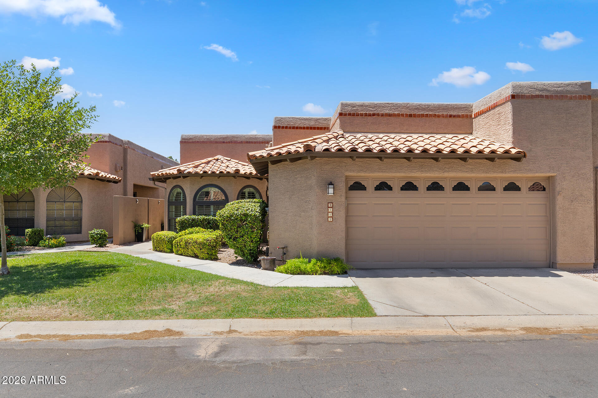 4113 E PARADISE Drive