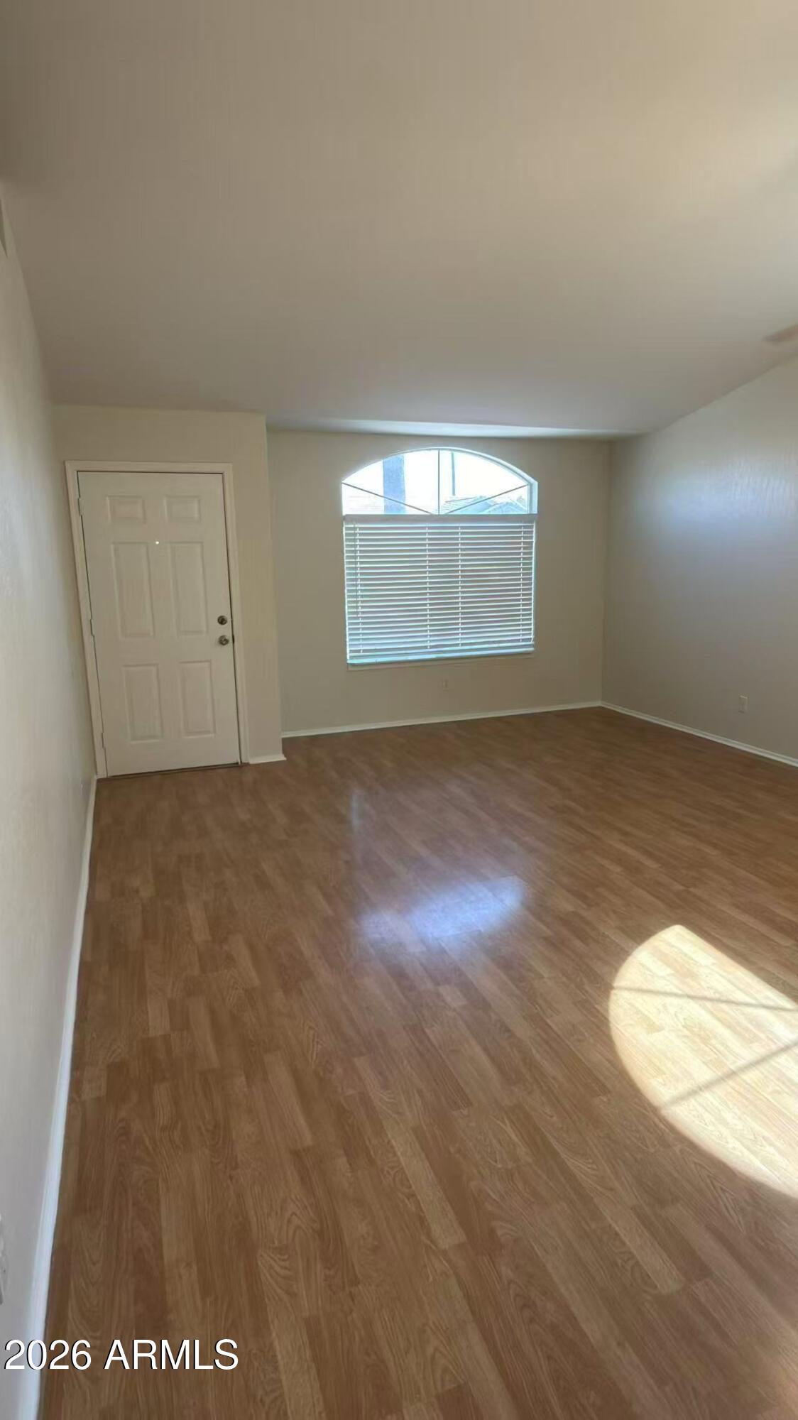 2346 E DEVON Court