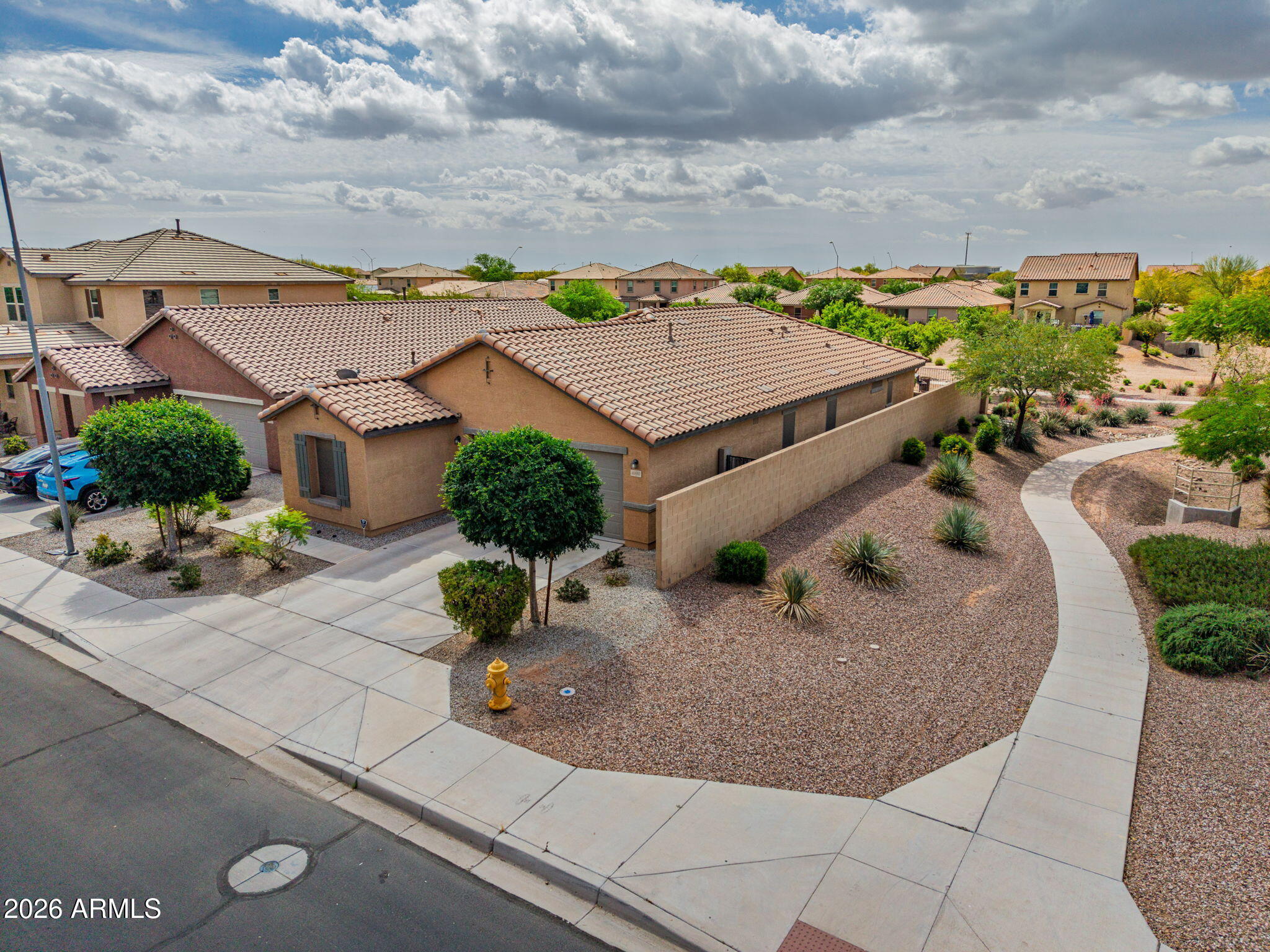 40885 W PORTIS Drive