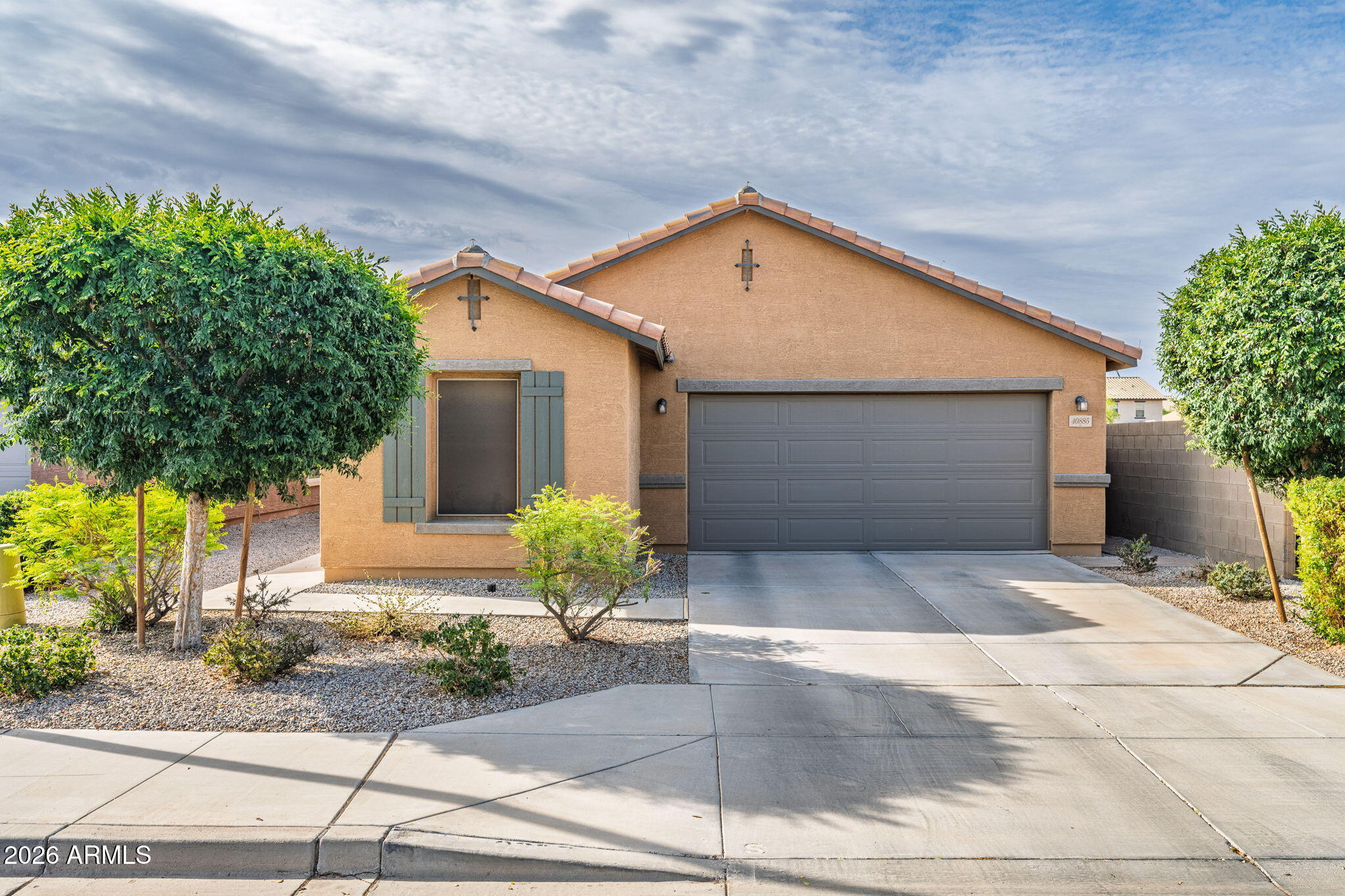 40885 W PORTIS Drive