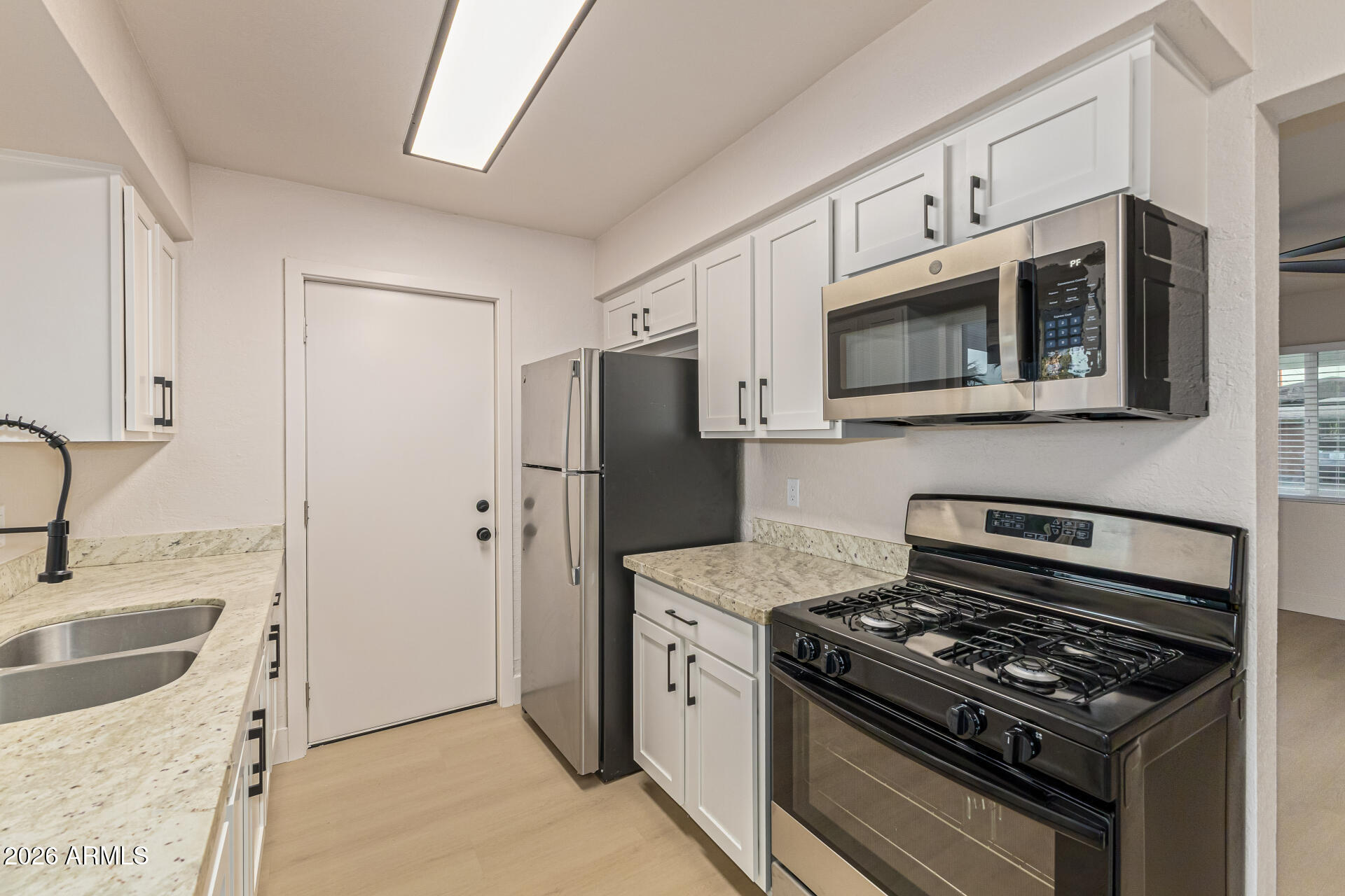 4634 W WELDON Avenue