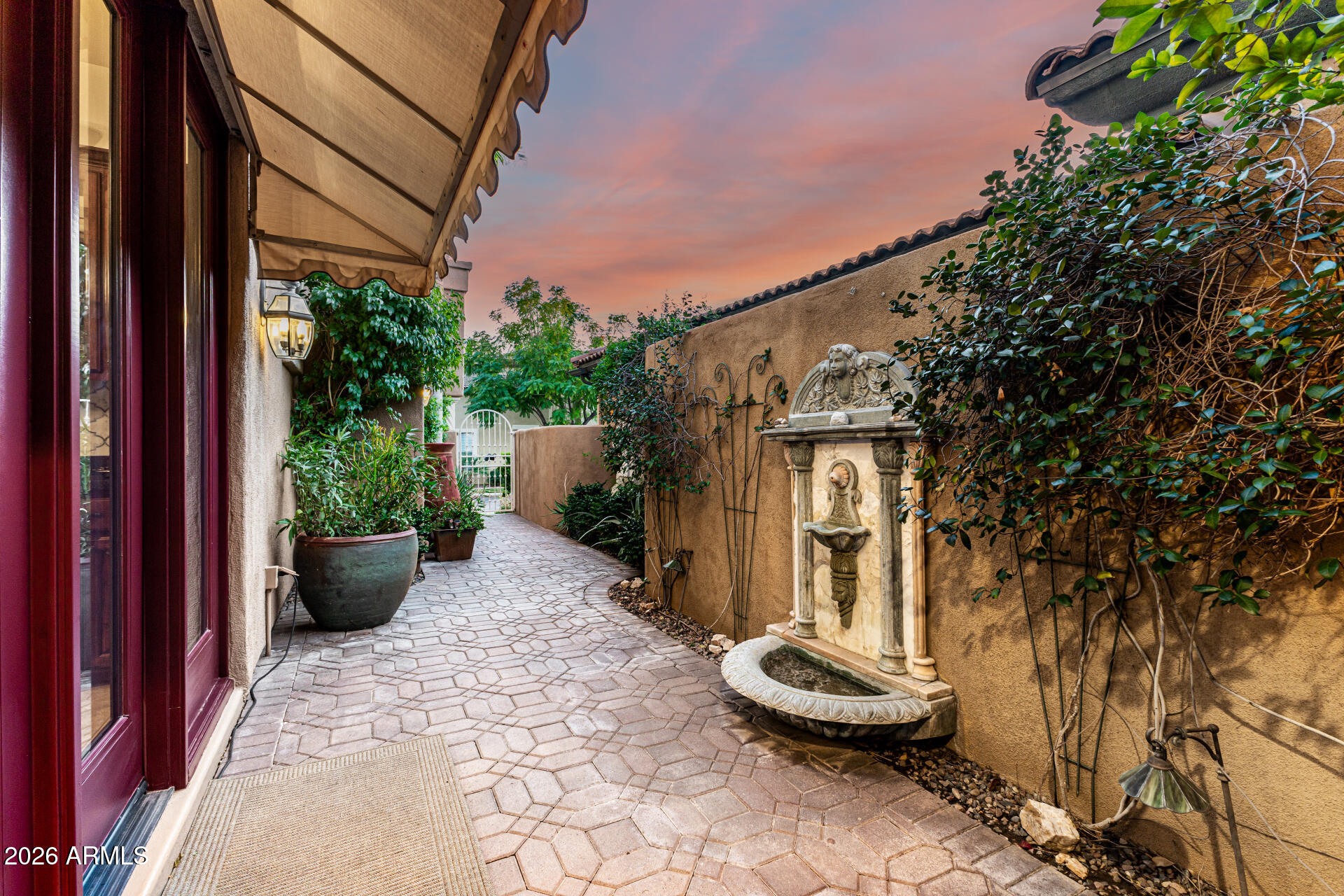 3418 E PYRENEES Pass