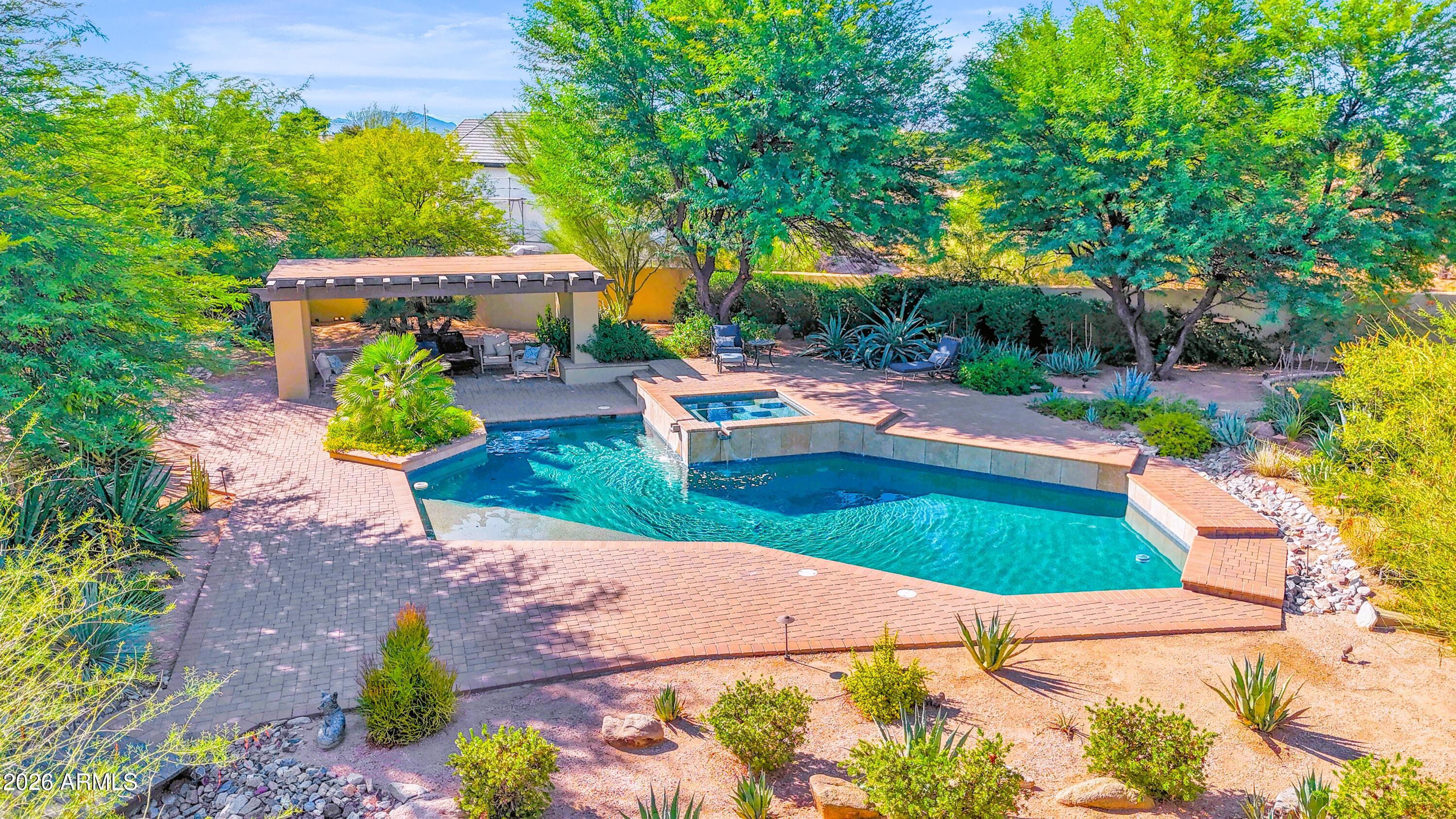 5716 E MILTON Drive