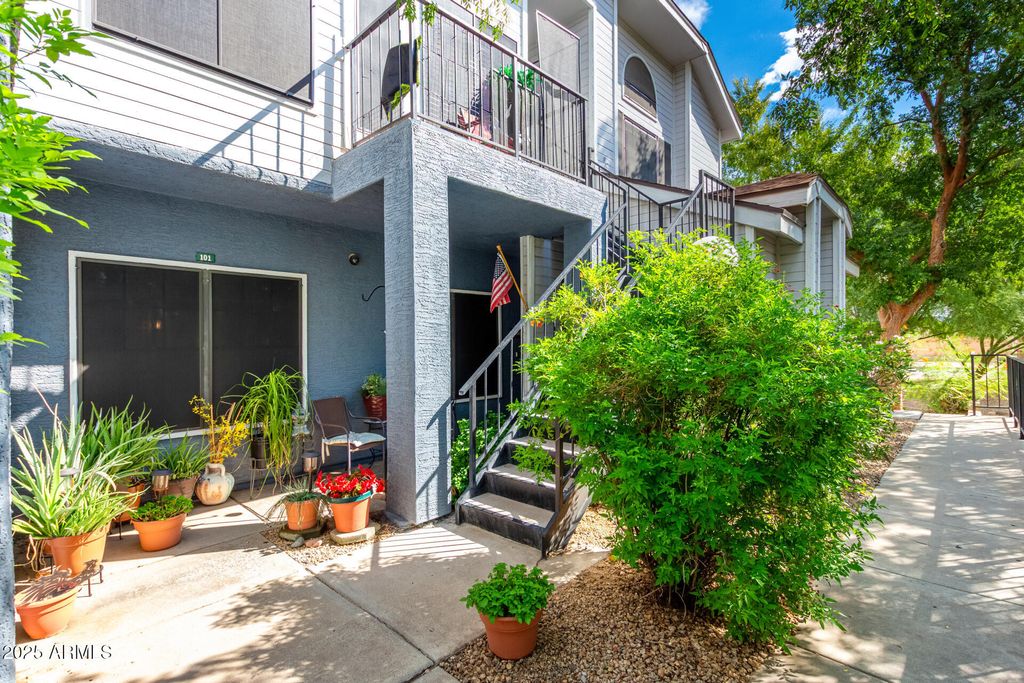 Photo of 8888 N 47th Avenue #101, Glendale, AZ 85302 (MLS # 6927790)