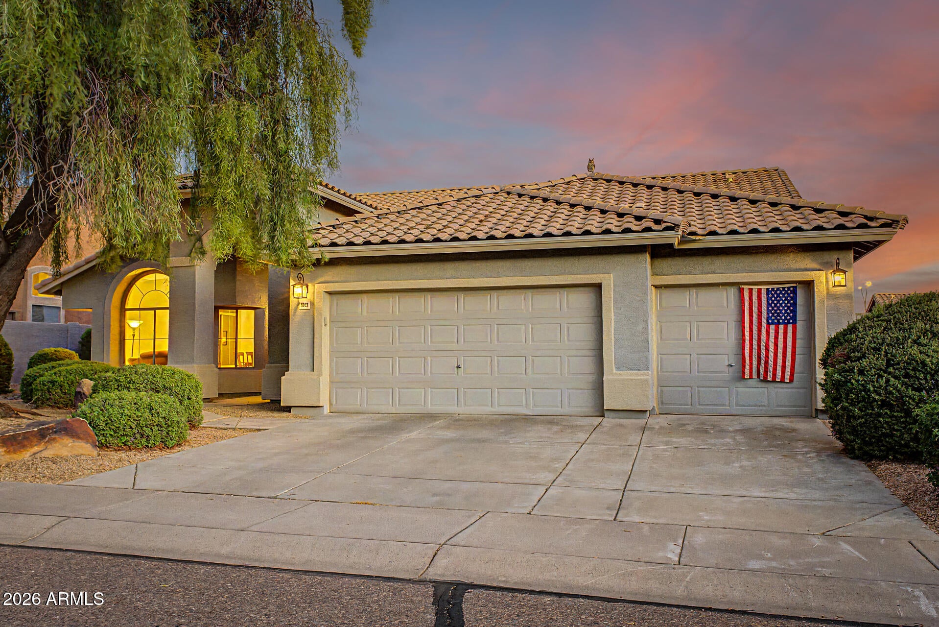 5023 E BARWICK Drive