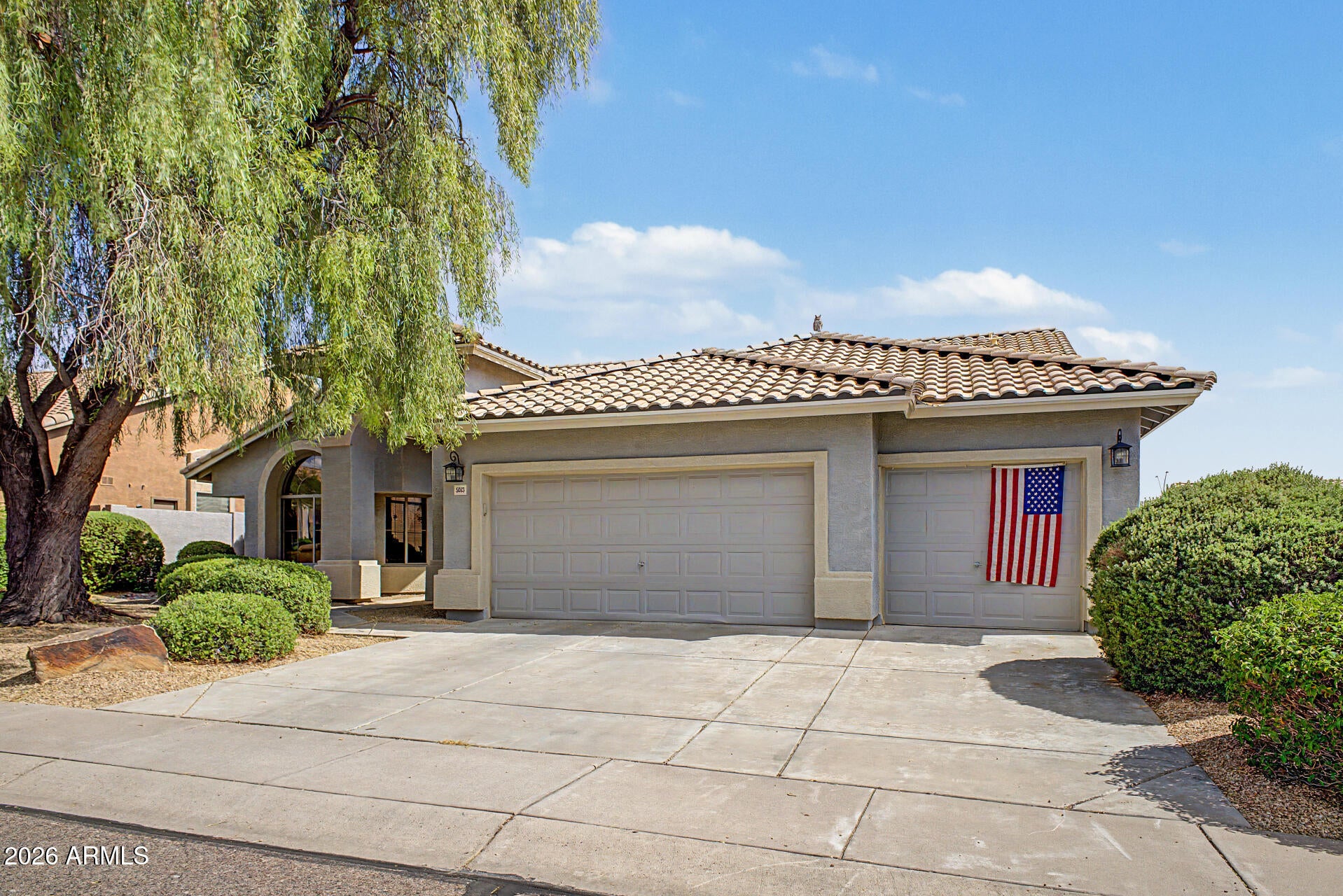 5023 E BARWICK Drive