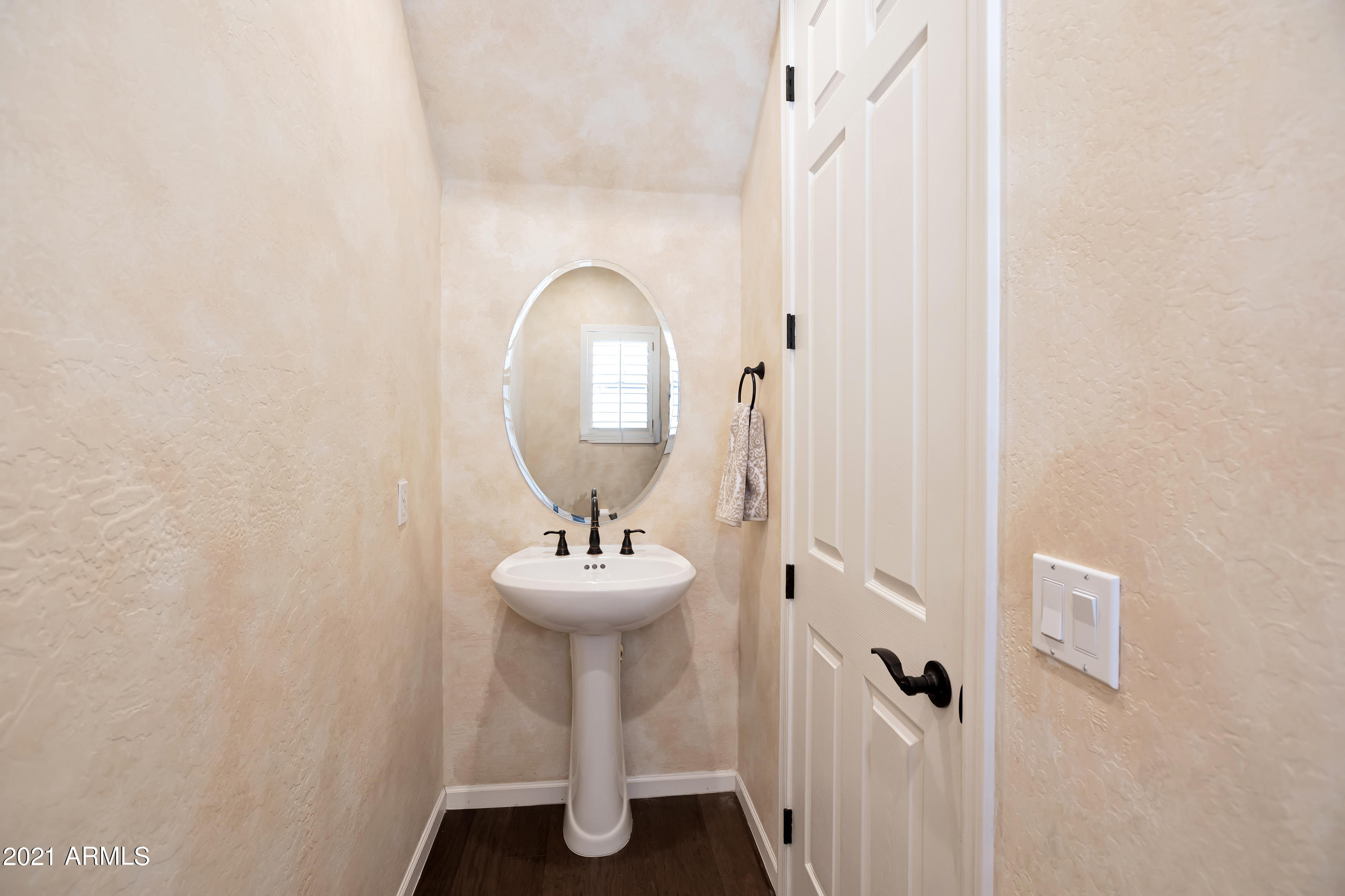 20802 N GRAYHAWK Drive 1166