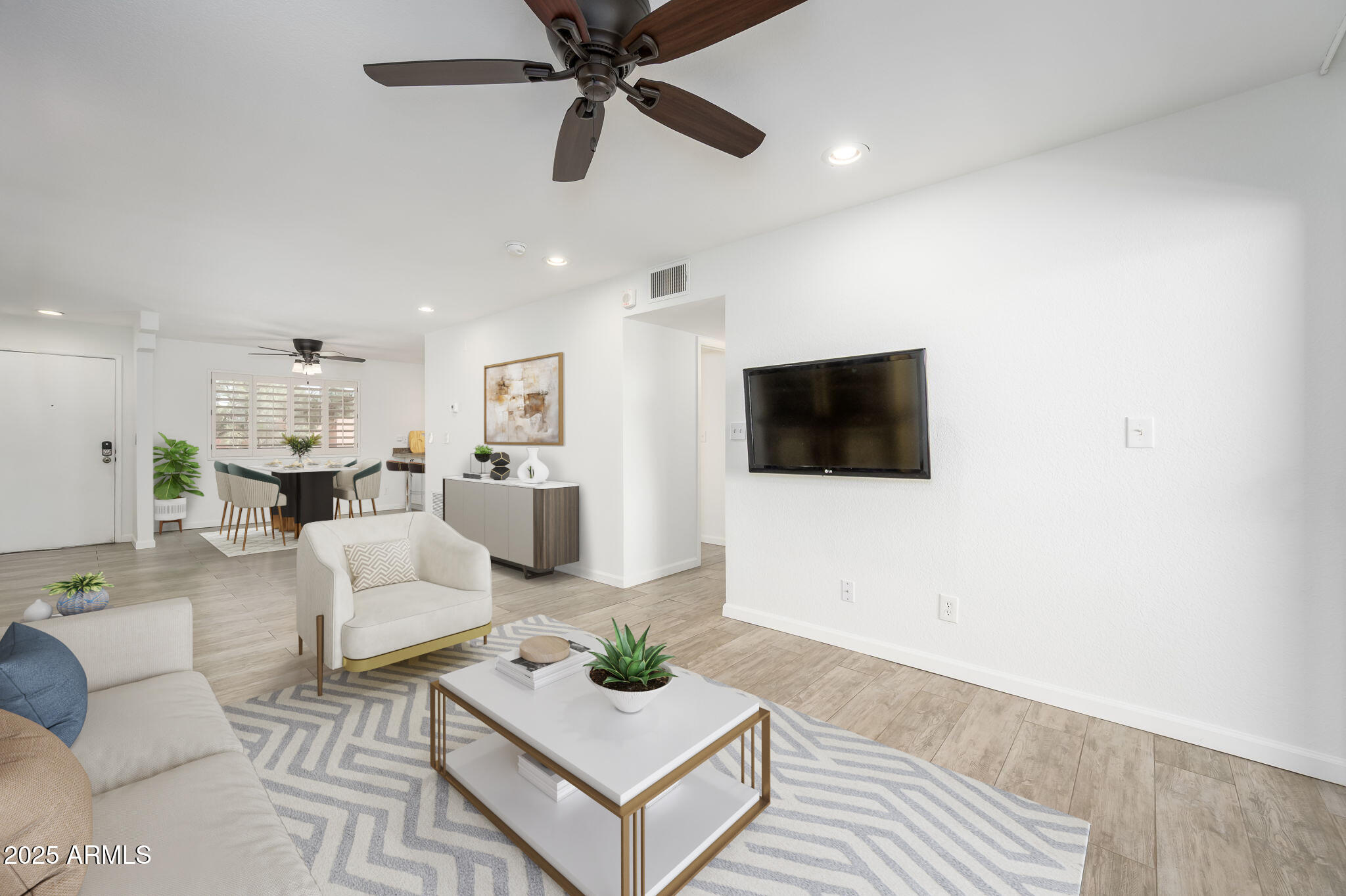 12212 N PARADISE VILLAGE Parkway S 428